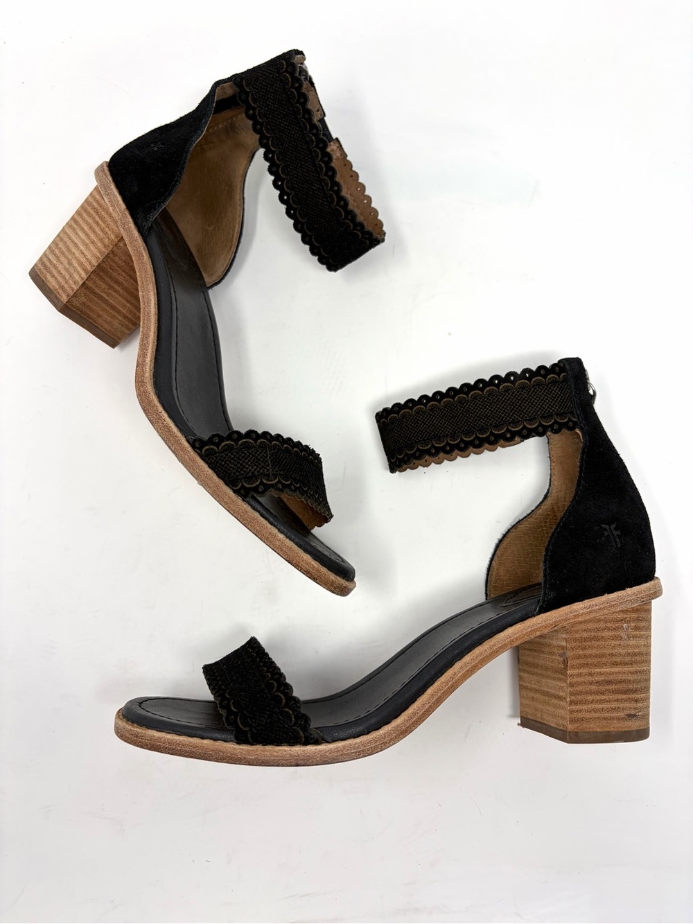 Frye Brielle Scallop Leather Back-Zip Sandals 8.5
